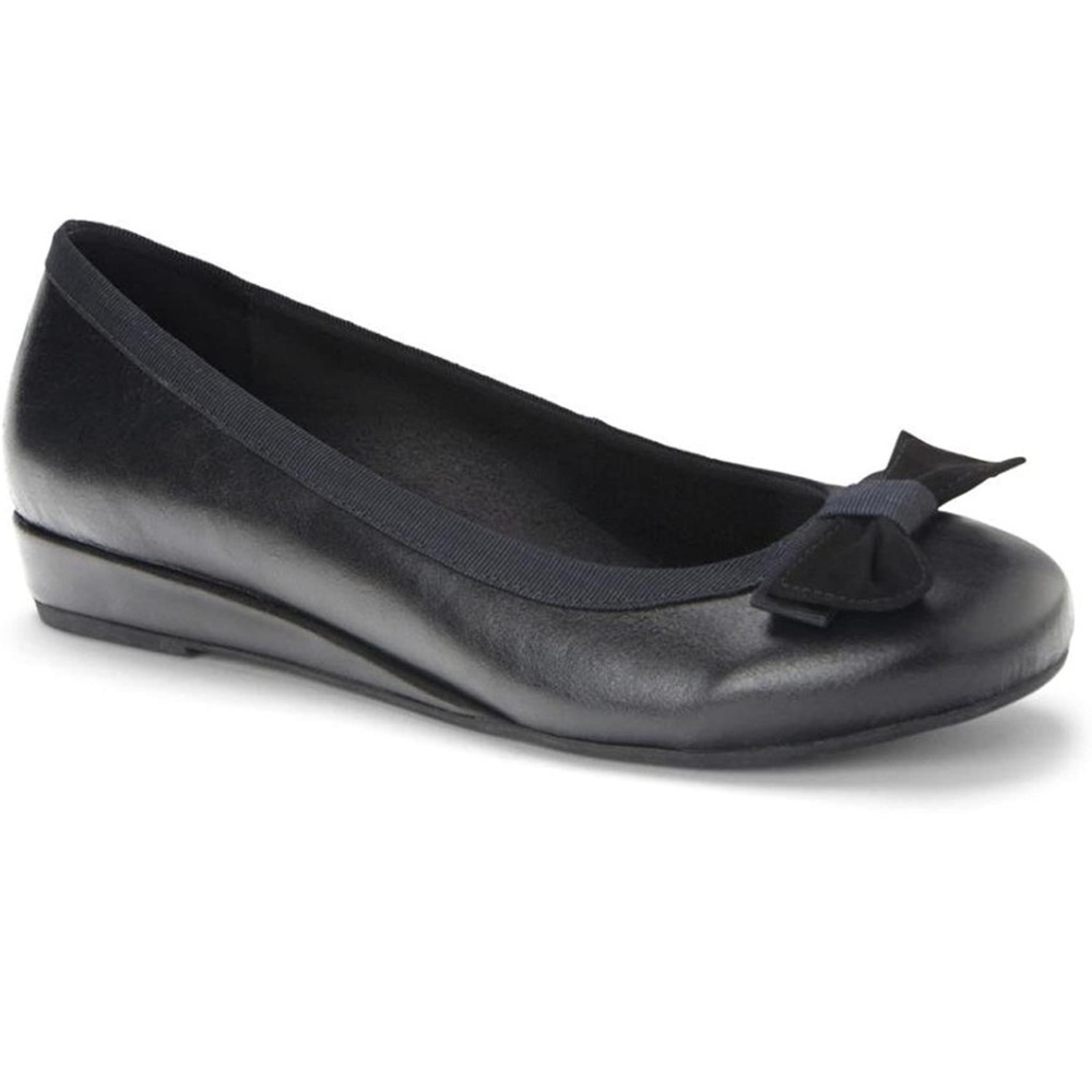 Vionic with Orthaheel Lydia Black 9 wide